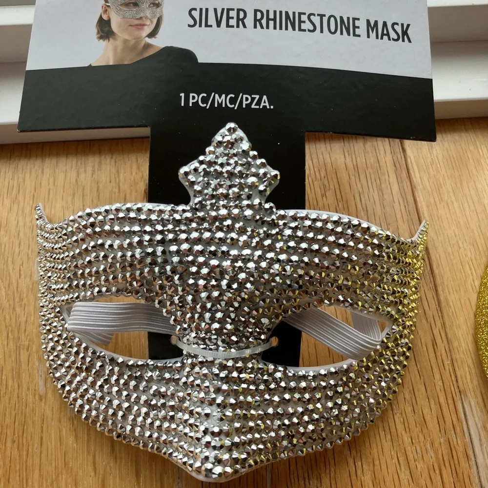 NEW Masquerade Halloween City Masks